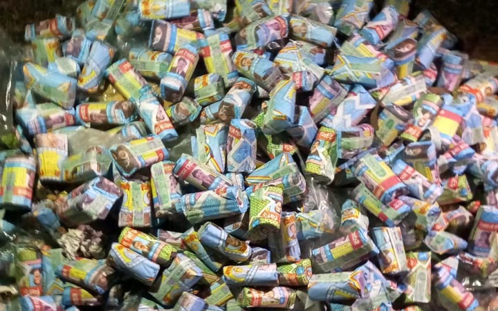 টাঙ্গাইলে পুলিশের অভিযানে রাজস্ব ফাঁকি দেওয়া অবৈধ বিড়ি জব্দ